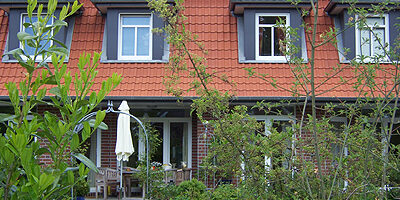 Tonziegel in rot